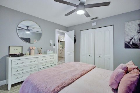 House in Sebring, Florida 4 bedrooms, 349.31 sq.m. № 2308275 - photo 30