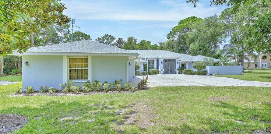 House in Sebring, Florida 4 bedrooms, 349.31 sq.m. № 2308275