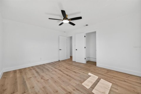 House in Clearwater, Florida 3 bedrooms, 120.4 sq.m. № 1899802 - photo 30