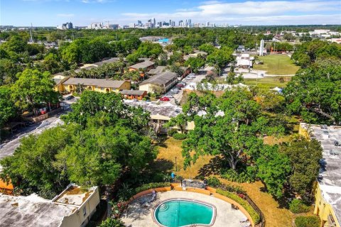 Condominio en venta en Orlando, Florida, 2 dormitorios, 103.68 m2 № 2212844 - foto 9