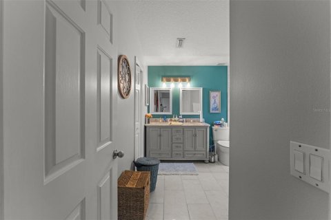 House in Leesburg, Florida 2 bedrooms, 138.98 sq.m. № 2093650 - photo 21