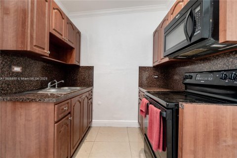 Villa ou maison à vendre à Miami Gardens, Floride: 3 chambres № 2015050 - photo 11