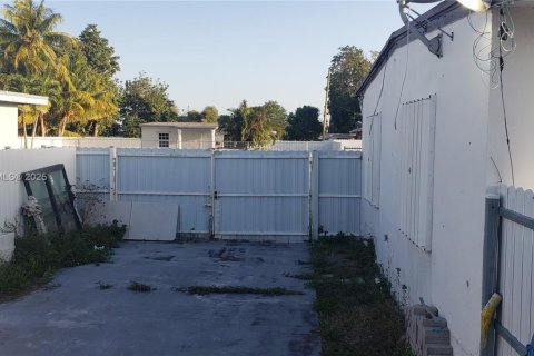 Villa ou maison à vendre à Miami Gardens, Floride: 3 chambres № 2015050 - photo 6