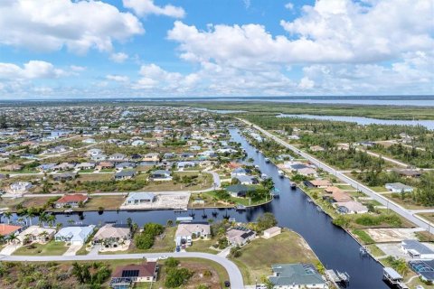 Villa ou maison à vendre à Port Charlotte, Floride: 3 chambres, 133.13 m2 № 1545123 - photo 2