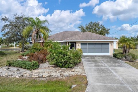Villa ou maison à vendre à Port Charlotte, Floride: 3 chambres, 133.13 m2 № 1545123 - photo 5