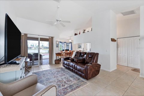 Villa ou maison à vendre à Port Charlotte, Floride: 3 chambres, 133.13 m2 № 1545123 - photo 10