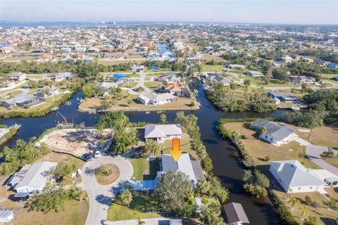 House in Punta Gorda, Florida 3 bedrooms, 141.4 sq.m. № 1903920 - photo 30