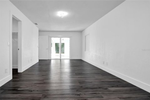 House in Punta Gorda, Florida 3 bedrooms, 141.4 sq.m. № 1903920 - photo 4