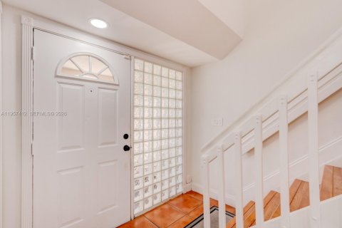 Touwnhouse à louer à Miami, Floride: 3 chambres, 133.78 m2 № 2020357 - photo 9