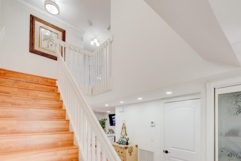 Touwnhouse à louer à Miami, Floride: 3 chambres, 133.78 m2 № 2020357 - photo 25