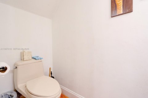 Touwnhouse à louer à Miami, Floride: 3 chambres, 133.78 m2 № 2020357 - photo 20
