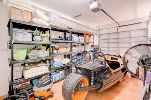 Touwnhouse à louer à Miami, Floride: 3 chambres, 133.78 m2 № 2020357 - photo 29