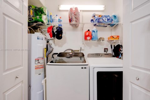 Touwnhouse à louer à Miami, Floride: 3 chambres, 133.78 m2 № 2020357 - photo 23