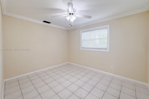 Casa en venta en Palmetto Bay, Florida, 5 dormitorios, 266.07 m2 № 2032492 - foto 21