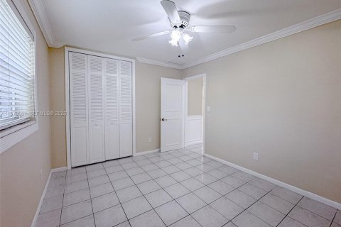 Casa en venta en Palmetto Bay, Florida, 5 dormitorios, 266.07 m2 № 2032492 - foto 23