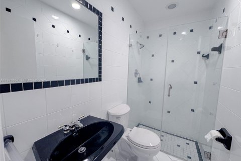 Casa en venta en Palmetto Bay, Florida, 5 dormitorios, 266.07 m2 № 2032492 - foto 27