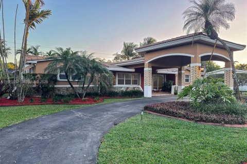 Casa en venta en Palmetto Bay, Florida, 5 dormitorios, 266.07 m2 № 2032492 - foto 3