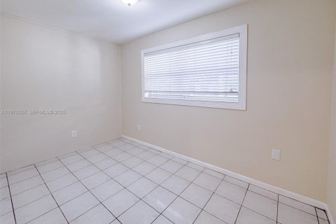 Casa en venta en Palmetto Bay, Florida, 5 dormitorios, 266.07 m2 № 2032492 - foto 22