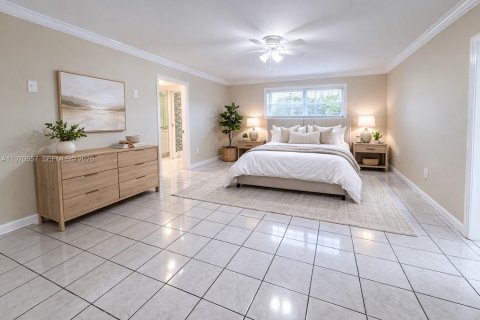 Casa en venta en Palmetto Bay, Florida, 5 dormitorios, 266.07 m2 № 2032492 - foto 13