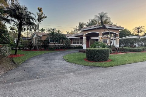 Casa en venta en Palmetto Bay, Florida, 5 dormitorios, 266.07 m2 № 2032492 - foto 6
