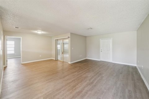 Villa ou maison à vendre à Kissimmee, Floride: 3 chambres, 115.01 m2 № 1876009 - photo 14