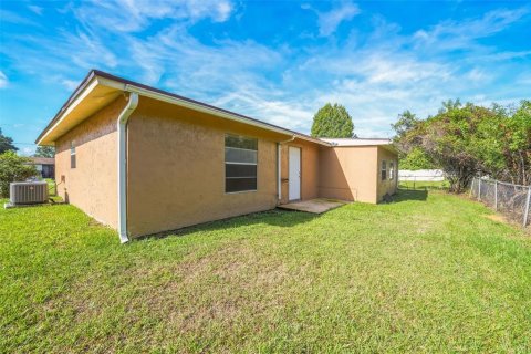 Villa ou maison à vendre à Kissimmee, Floride: 3 chambres, 115.01 m2 № 1876009 - photo 30