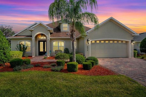 Villa ou maison à vendre à Oxford, Floride: 4 chambres, 250.46 m2 № 1685073 - photo 1