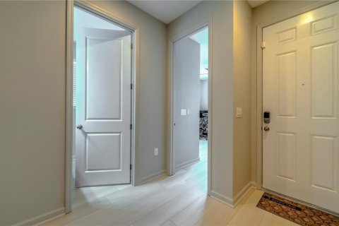 House in MATTIE POINTE in Auburndale, Florida 4 bedrooms, 216 sq.m. № 2236489 - photo 8