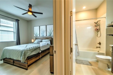 House in MATTIE POINTE in Auburndale, Florida 4 bedrooms, 216 sq.m. № 2236489 - photo 16