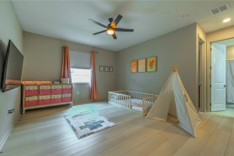 House in MATTIE POINTE in Auburndale, Florida 4 bedrooms, 216 sq.m. № 2236489 - photo 15