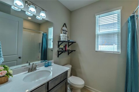 House in MATTIE POINTE in Auburndale, Florida 4 bedrooms, 216 sq.m. № 2236489 - photo 10