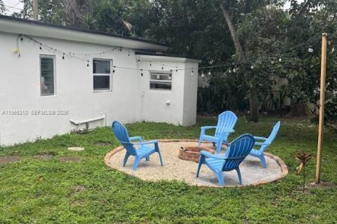 Immobilier commercial à vendre à Miami, Floride: 194.17 m2 № 2081191 - photo 2