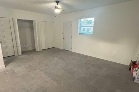 Immobilier commercial à vendre à Miami, Floride: 194.17 m2 № 2081191 - photo 6