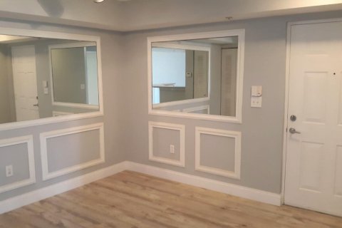 Condominio en Jensen Beach, Florida, 1 dormitorio  № 2262626