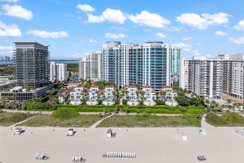 Copropriété à louer à Miami Beach, Floride: 2 chambres, 191.29 m2 № 2031583 - photo 24