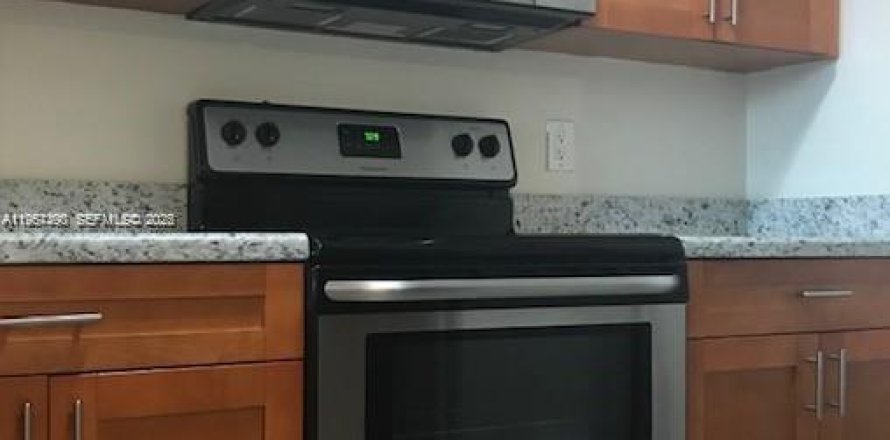 Condo à Pembroke Pines, Floride, 2 chambres  № 2081400