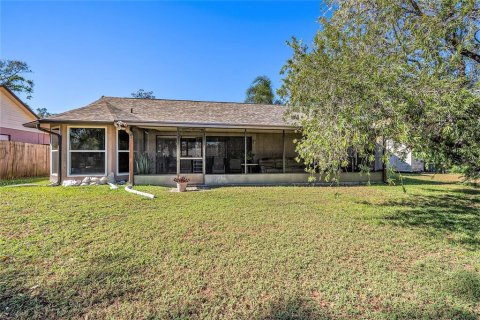House in Brandon, Florida 3 bedrooms, 145.11 sq.m. № 2227104 - photo 25
