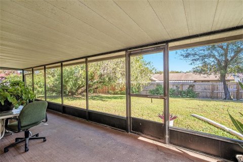 House in Brandon, Florida 3 bedrooms, 145.11 sq.m. № 2227104 - photo 21