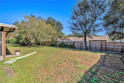 House in Brandon, Florida 3 bedrooms, 145.11 sq.m. № 2227104 - photo 22