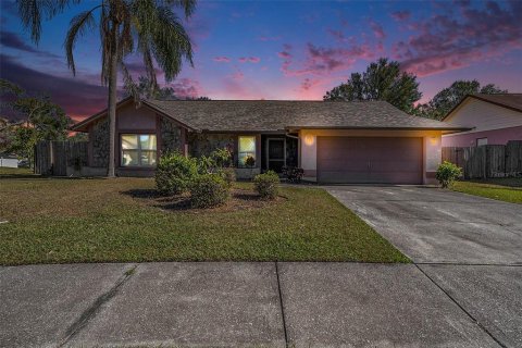 House in Brandon, Florida 3 bedrooms, 145.11 sq.m. № 2227104 - photo 26