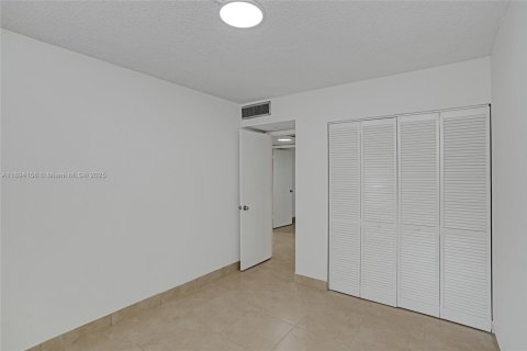 Купить таунхаус в Авентура, Флорида 3 спальни, 123.56м2, № 1945761 - фото 19