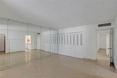 Купить таунхаус в Авентура, Флорида 3 спальни, 123.56м2, № 1945761 - фото 15