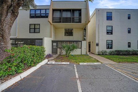 Купить таунхаус в Авентура, Флорида 3 спальни, 123.56м2, № 1945761 - фото 1