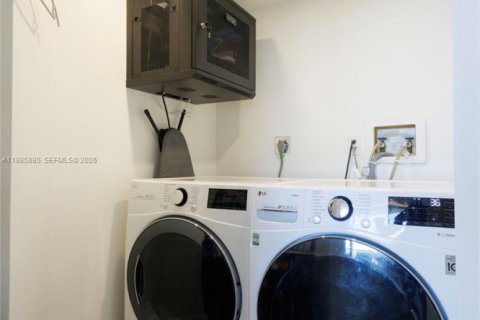 Condominio en venta en Aventura, Florida, 3 dormitorios, 157.93 m2 № 2051312 - foto 23