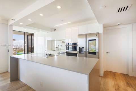 Condominio en venta en Aventura, Florida, 3 dormitorios, 157.93 m2 № 2051312 - foto 3