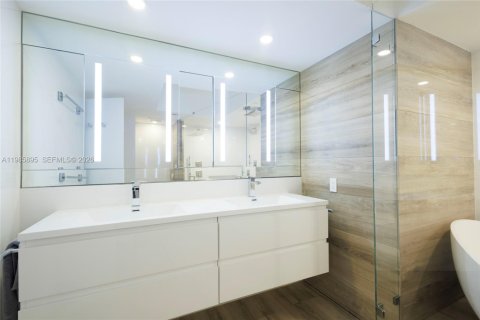 Condominio en venta en Aventura, Florida, 3 dormitorios, 157.93 m2 № 2051312 - foto 16
