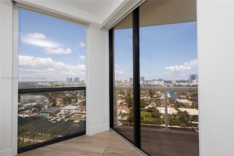 Condominio en venta en Aventura, Florida, 3 dormitorios, 157.93 m2 № 2051312 - foto 22
