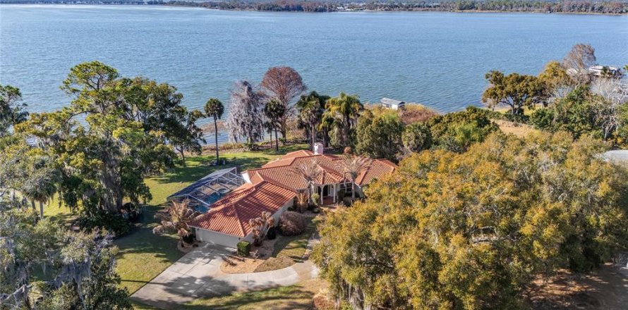 Casa en Mount Dora, Florida 3 dormitorios, 277.41 m2 № 2207617