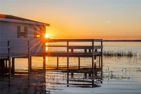 Casa en venta en Mount Dora, Florida, 3 dormitorios, 277.41 m2 № 2207617 - foto 8