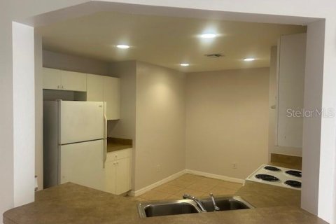 Condominio en alquiler en Orlando, Florida, 2 dormitorios, 97.55 m2 № 1895115 - foto 4